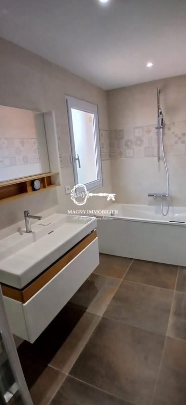 Maison - 197 m² - 5 pièces