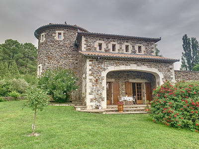 Demeure - 242 m² - 8 pièces