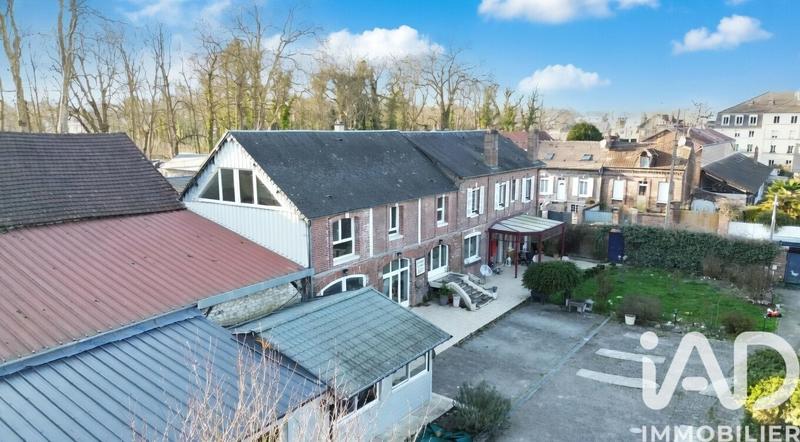 Maison - 350 m² - 5 pièces