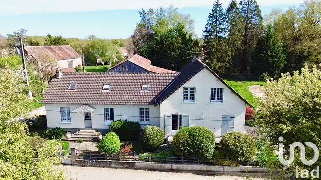 Maison - 220 m² - 8 pièces