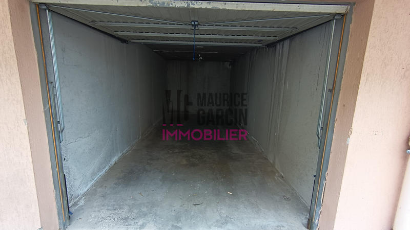 Parking / Garage - 15 m²