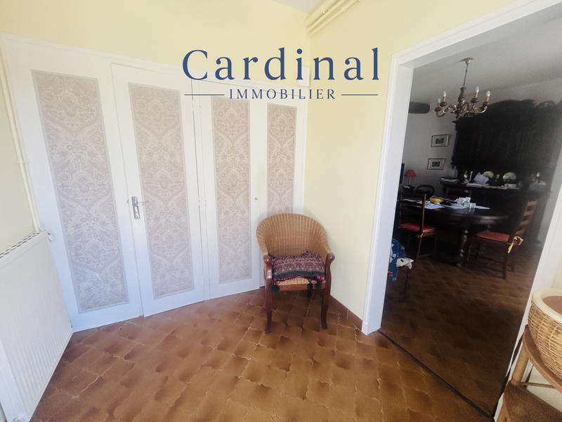 Maison - 230 m² - 10 pièces