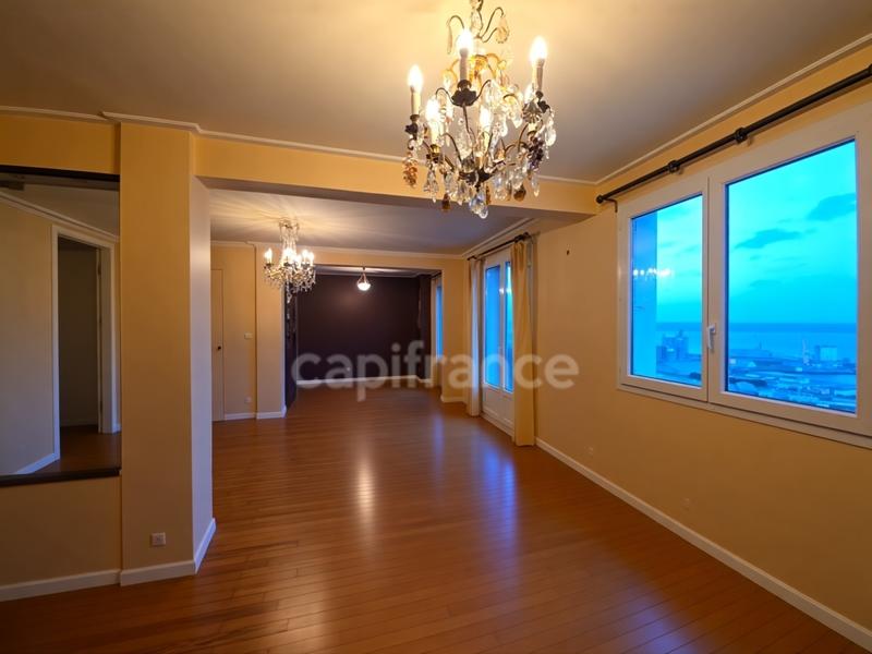 Appartement - 75 m² - 5 pièces