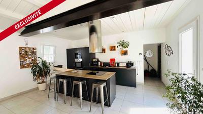 Maison traditionnelle - 123 m² - 4 pièces