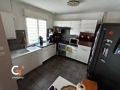 Maison - 95 m² - 5 pièces