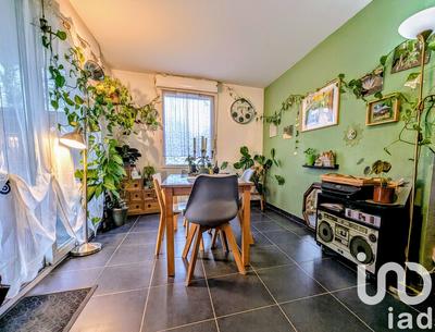 Appartement - 77 m² - 4 pièces
