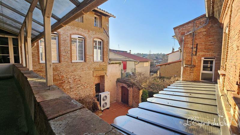 Maison ancienne - 355 m² - 8 pièces