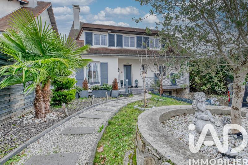 Maison - 160 m² - 7 pièces