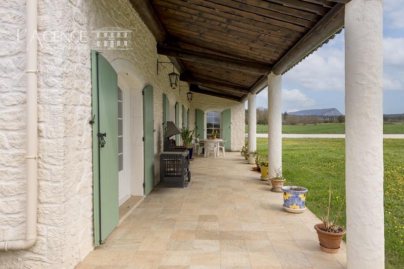 Maison - 283 m² - 5 pièces