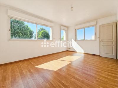 Maison - 136 m² - 5 pièces