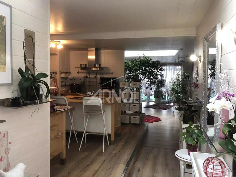 Appartement - 120 m² - 5 pièces