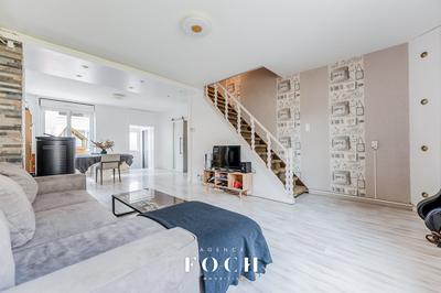 Maison - 107 m² - 5 pièces