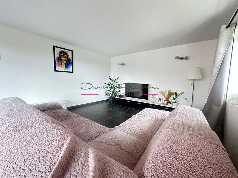 Maison - 245 m² - 8 pièces