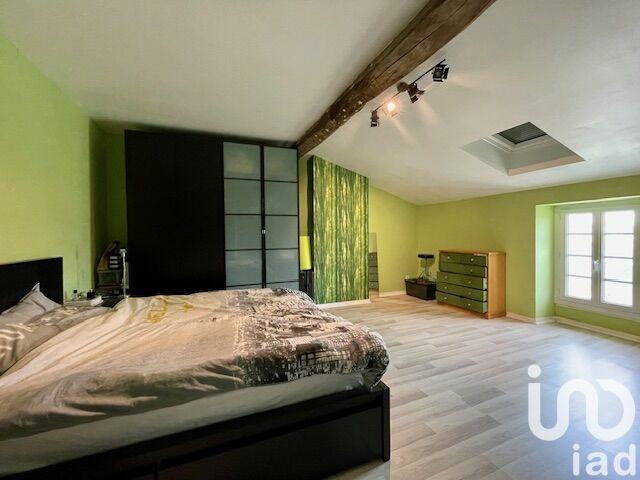 Maison - 250 m² - 9 pièces