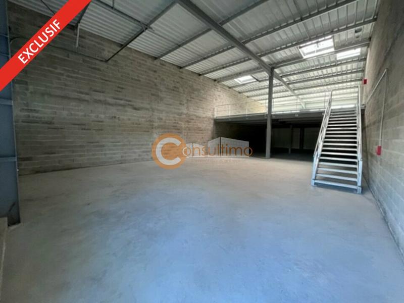 Local d'activité / Entrepôt - 342 m²