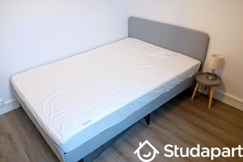 Chambre - 11 m² - 1 pièce