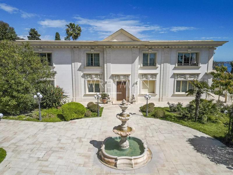 Villa - 700 m² - 15 pièces