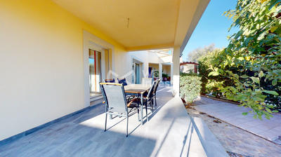 Maison - 234 m² - 7 pièces