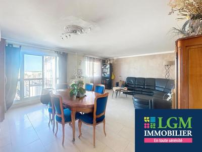 Appartement - 95 m² - 4 pièces