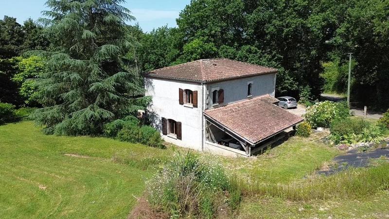 Maison - 206 m² - 7 pièces
