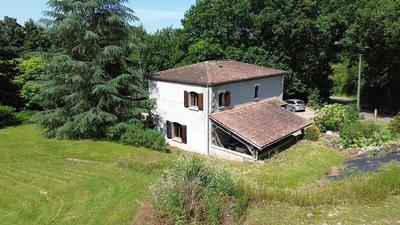 Maison - 206 m² - 7 pièces