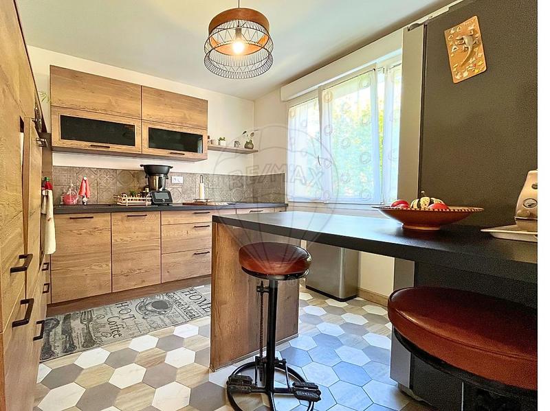 Maison - 140 m² - 7 pièces