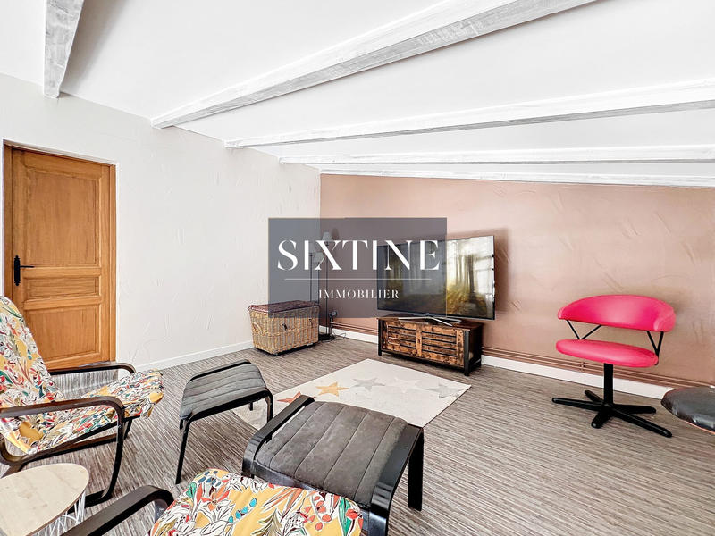 Maison - 197 m² - 9 pièces