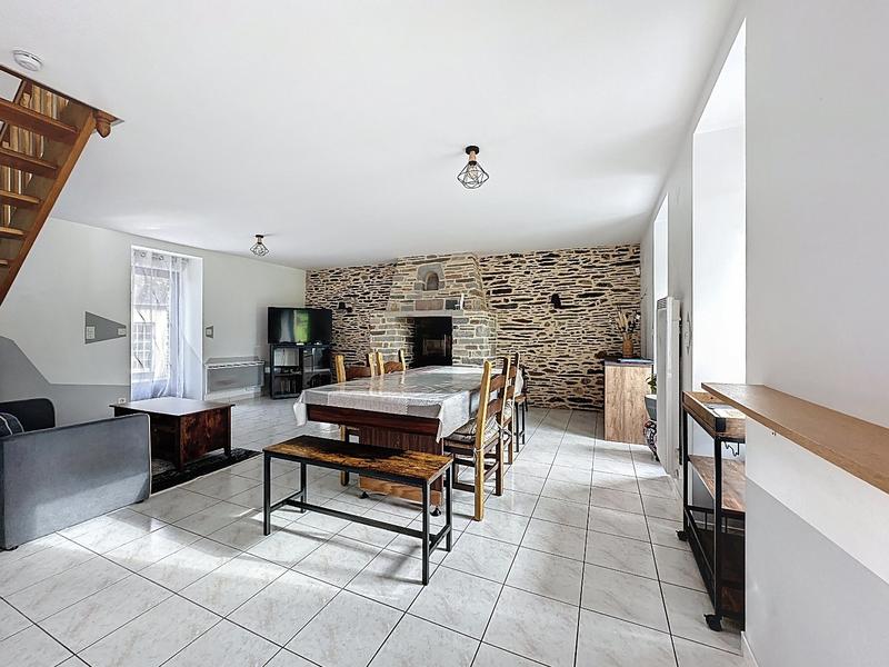 Maison - 149 m² - 8 pièces