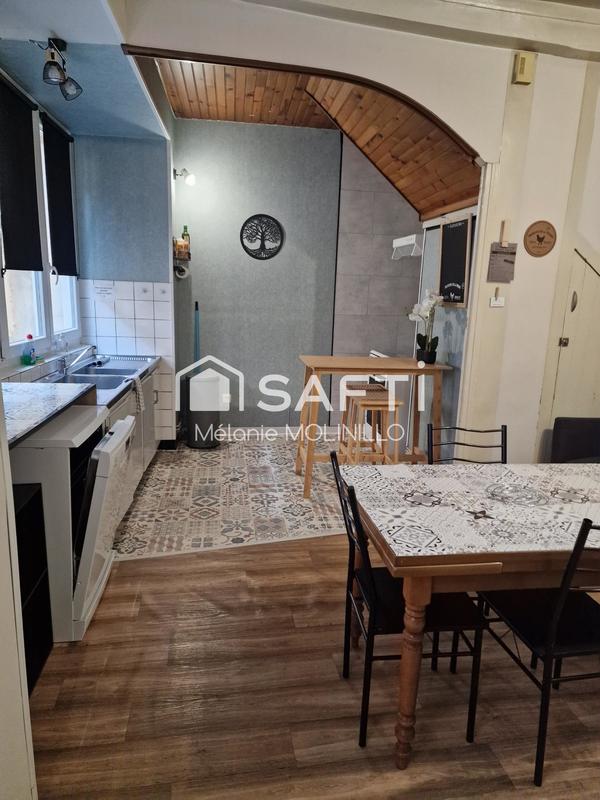 Maison - 204 m² - 12 pièces