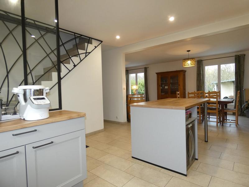 Maison traditionnelle - 152 m² - 7 pièces