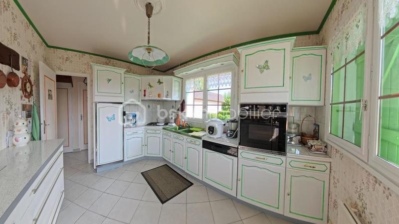 Maison - 250 m² - 10 pièces