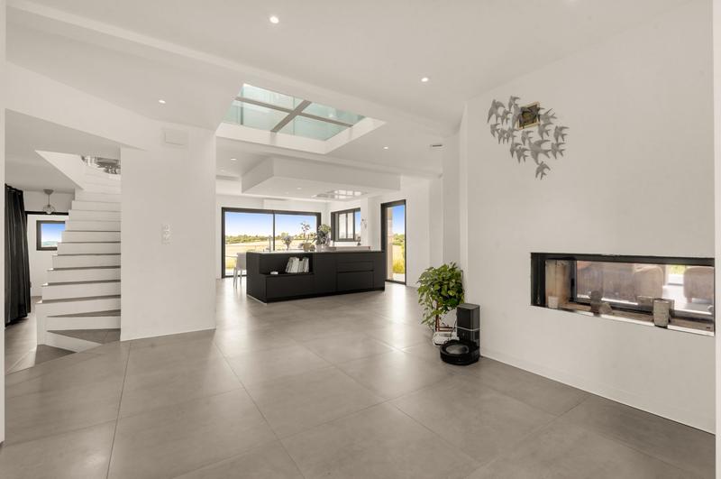 Maison contemporaine - 262 m² - 7 pièces