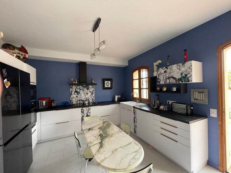 Maison - 243 m² - 4 pièces