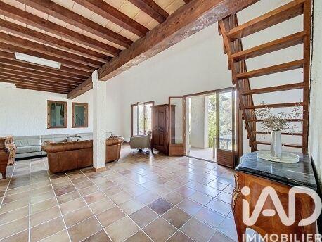 Maison - 144 m² - 5 pièces