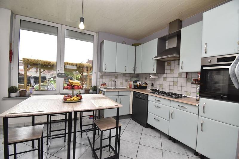 Maison traditionnelle - 94 m² - 5 pièces