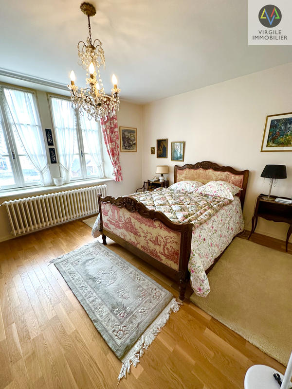 Appartement - 403 m² - 12 pièces