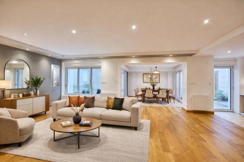 Appartement - 177 m² - 8 pièces