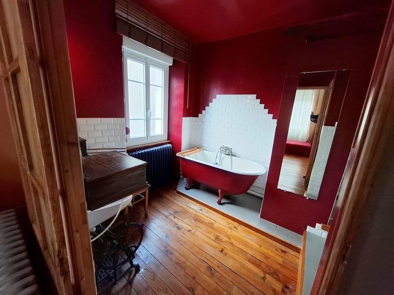 Maison - 203 m² - 6 pièces