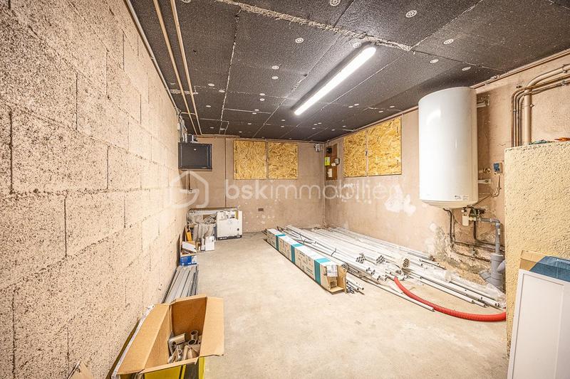 Maison - 93 m² - 7 pièces