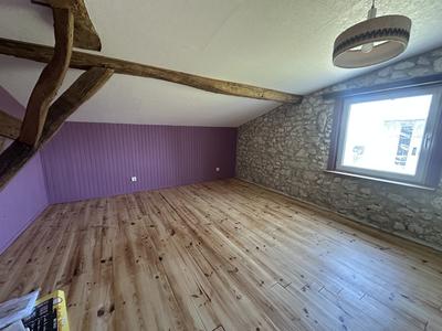 Maison traditionnelle - 178 m² - 4 pièces