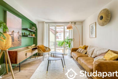 Maison - 273 m² - 17 pièces