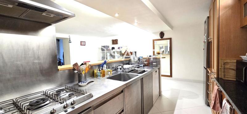 Appartement - 130 m² - 7 pièces