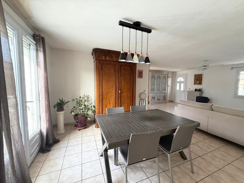 Maison - 95 m² - 5 pièces