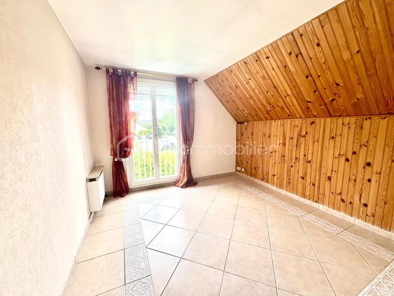 Maison - 222 m² - 10 pièces