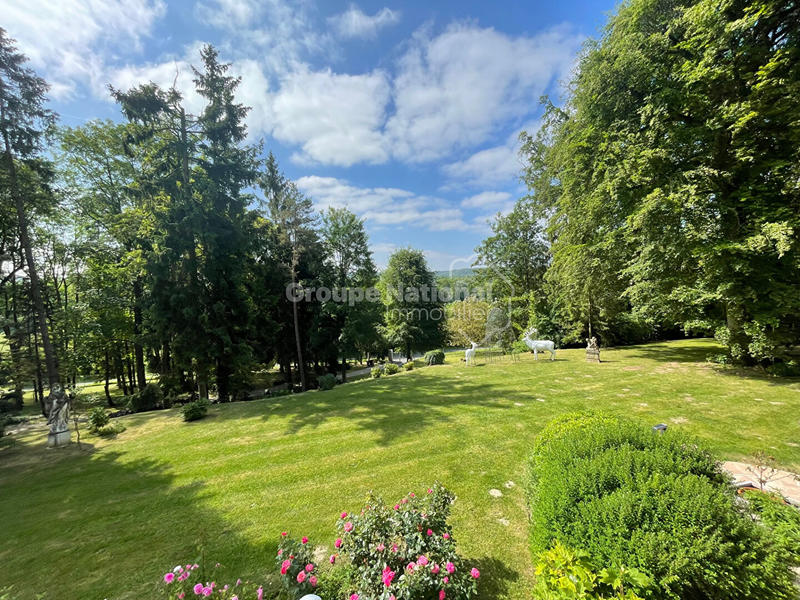 Maison - 270 m² - 8 pièces