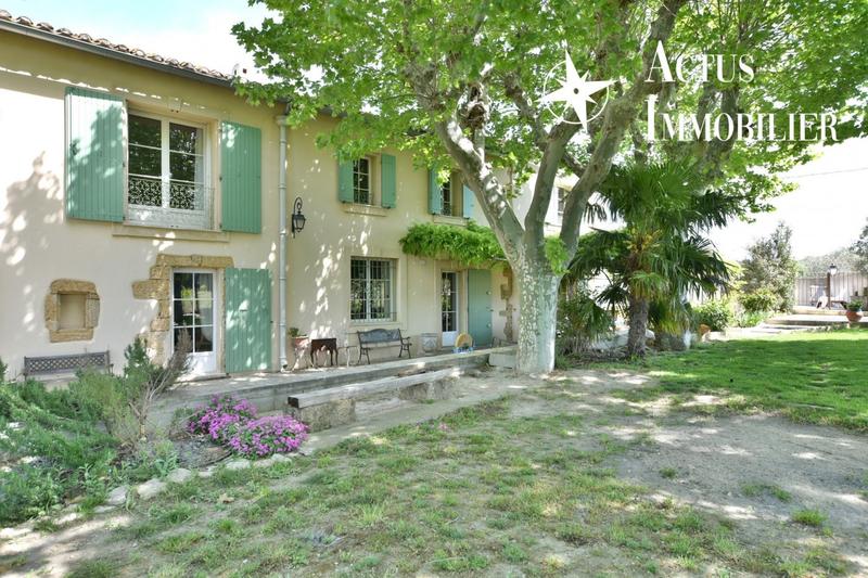 Maison - 450 m² - 12 pièces