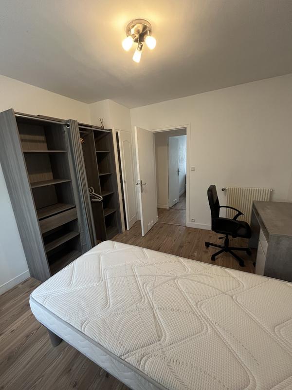 Appartement - 82 m² - 5 pièces