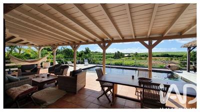 Maison - 217 m² - 6 pièces