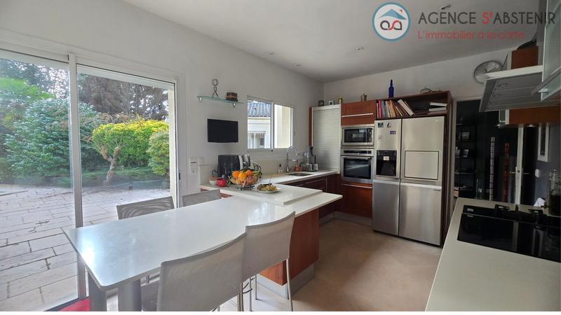 Maison - 258 m² - 7 pièces