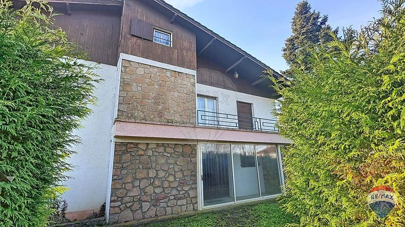 Immeuble - 212 m² - 8 pièces